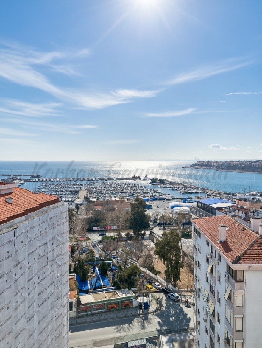 KALAMIŞ'TA KESİNTİSİZ DENİZ VE MARİNA MANZARALI 155M2 NET 4+1 SIFIR